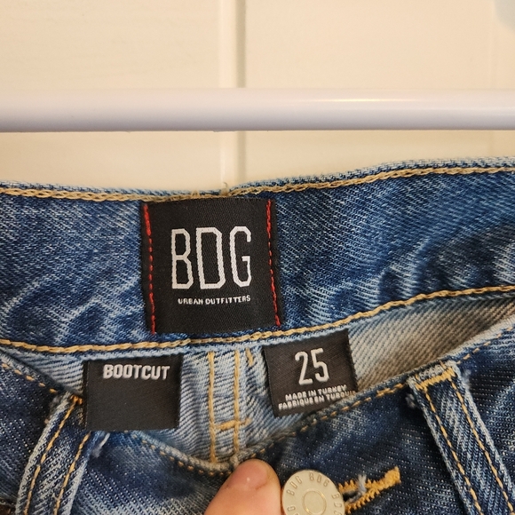 BDG 90s Mid Rise Bootcut Leg Jeans - Picture 5 of 6